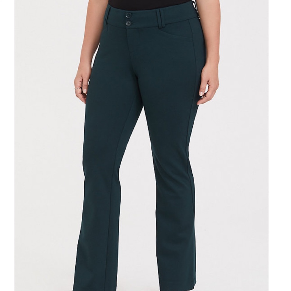 Worn Once - Torrid Studio Signature Stretch Pants